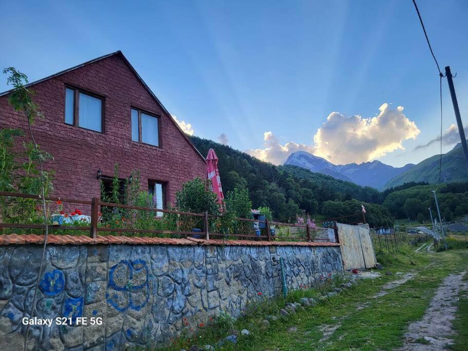 Peak House Villa Stepantsminda Exterior photo